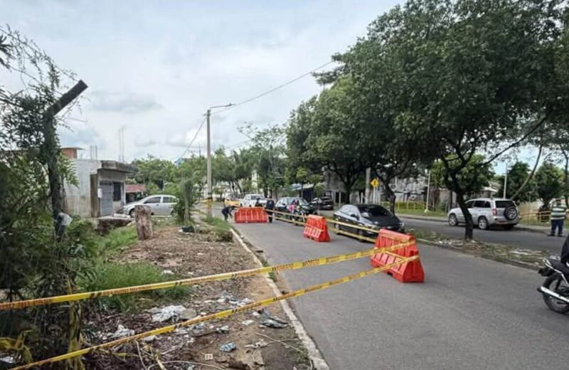 Cierran un carril de la avenida Circunvalar de Barrancabermeja por riesgo de hundimiento